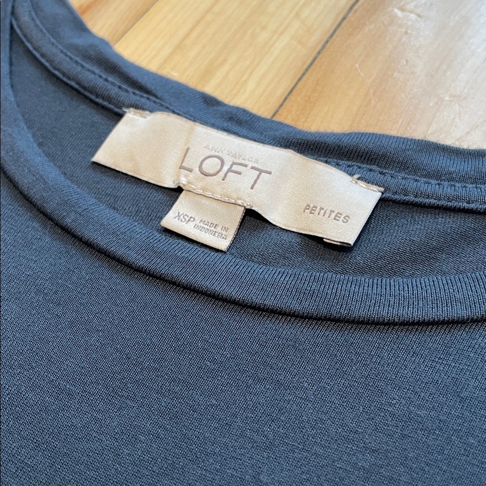 LOFT Dark Blue Ruffle Hem Top - Picture 3 of 4
